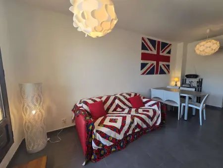 Appartement charmant avec terrasse - 4 pers., Appartement 4 personnes à Lumio - Photo 2