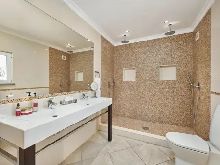 Villa spacieuse avec piscine privée - Vue panoramique - 12 pers. - Photo 16