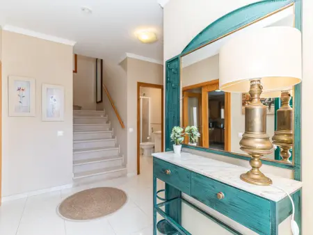 Villa avec piscine privée, quartier résidentiel calme - Photo 8