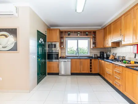 Villa avec piscine privée, quartier résidentiel calme - Photo 10