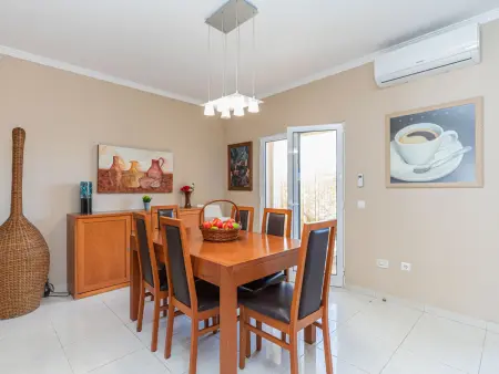 Villa avec piscine privée, quartier résidentiel calme - Photo 12