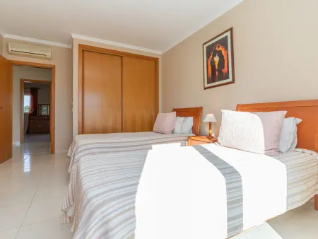 Villa avec piscine privée, quartier résidentiel calme - Photo 23