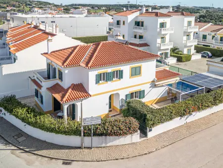 Villa avec piscine privée, quartier résidentiel calme - Photo 35