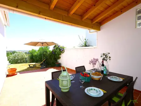 Maison moderne vue panoramique, piscine - familles - Photo 9