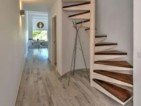Modernes helles 3-Schlafzimmer Apartment mit Klimaanlage, 2017 komplett neu ren - Photo 20