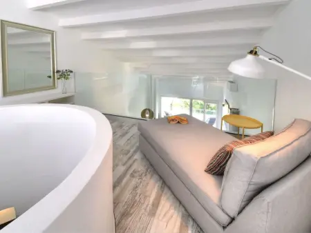 Modernes helles 3-Schlafzimmer Apartment mit Klimaanlage, 2017 komplett neu ren - Photo 26