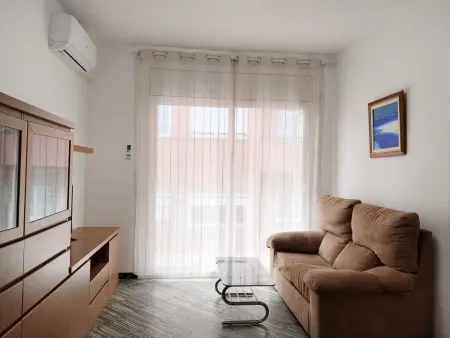 Appartement à Pineda de Mar pour 4, proche mer avec lave-linge et balcon - Photo 1