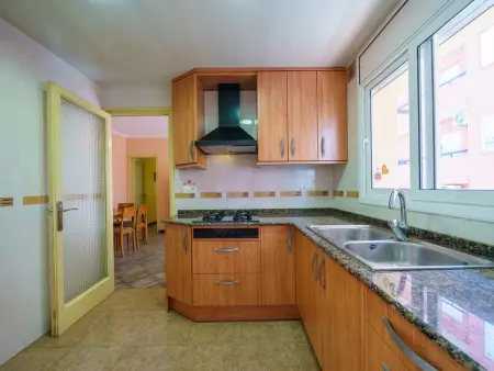 Appartement à Pineda de Mar pour 4, proche mer avec lave-linge et balcon - Photo 9