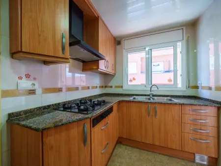 Appartement à Pineda de Mar pour 4, proche mer avec lave-linge et balcon - Photo 10