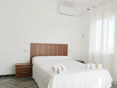 Appartement à Pineda de Mar pour 4, proche mer avec lave-linge et balcon - Photo 12