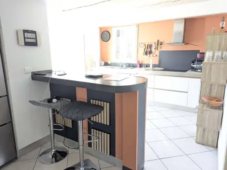 Villa avec climatisation, piscine et jardin privé - Photo 3