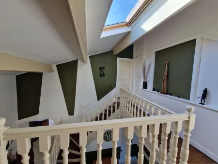 Villa avec climatisation, piscine et jardin privé - Photo 9