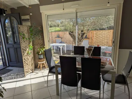 Villa avec climatisation, piscine et jardin privé - Photo 15