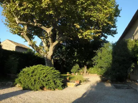 Bauernhaus mit Garten und Pool mit Bergblick, Maison 10 personnes à Sarrians - Photo 4