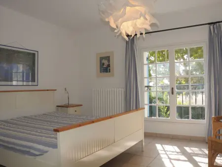Bauernhaus mit Garten und Pool mit Bergblick, Maison 10 personnes à Sarrians - Photo 10