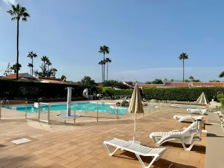 Superbe logement avec clim, piscine partagée, Bungalow 4 personnes à Maspalomas - Photo 9