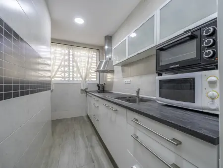 Appartement moderne 2 chambres avec piscine et parking à Pineda de Mar, à 50m de la plage - Photo 15