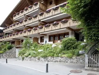 Appartement à Gstaad, Drive - L354626