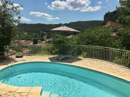 MAISON PERCHEE, Maison 4 personnes à Carces - Photo 1