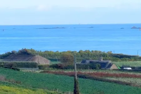 Granitsteinhaus in St Pol-de-Léon, Maison en pierre avec vue sur la mer en Bretagne - Photo 23