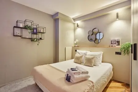 REGLISES 1, Superbe appartement en plein centre de Paris - Photo 2