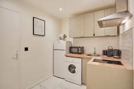 REGLISES 1, Superbe appartement en plein centre de Paris - Photo 3