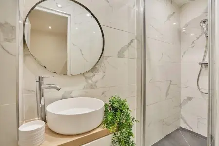 REGLISES 1, Superbe appartement en plein centre de Paris - Photo 4