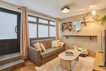 REGLISES 2, Superbe appartement en plein centre de Paris - Photo 7