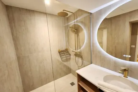 BELLEVILLE NEW 1, Bel appartement rénové avec climatisation - Paris Est - Photo 11