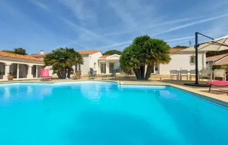 Luxueuse Villa avec piscine, Maison 12 personnes à Vaux sur Mer - Photo 1