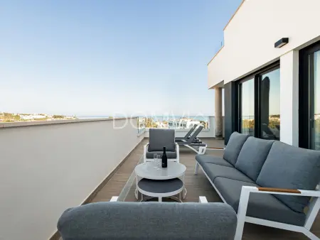 Appartement moderne 2CH avec grande terrasse et parking privé - Photo 1