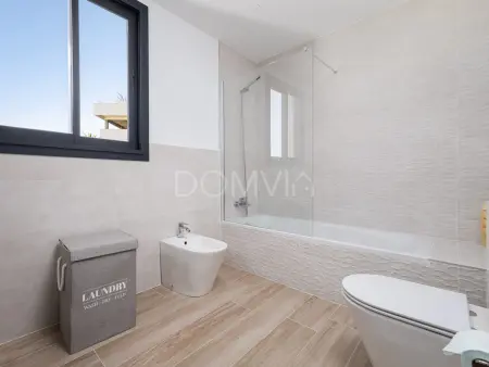 Appartement moderne 2CH avec grande terrasse et parking privé - Photo 11