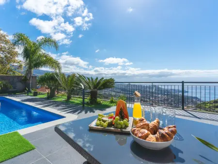Villa avec piscine privée, parking - 6 pers., Villa 6 personnes à Câmara de Lobos - Photo 1