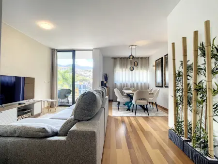 Appartement confort et vue montagnes - 6 pers., Appartement 6 personnes à Funchal - Photo 1