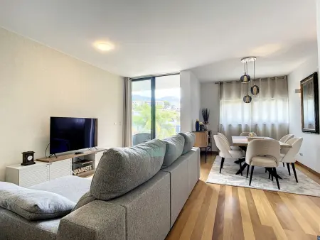 Appartement confort et vue montagnes - 6 pers., Appartement 6 personnes à Funchal - Photo 2