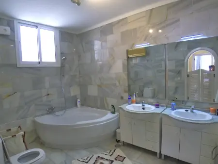 Villa avec piscine et clim, vue montagne - 6 pers. - Photo 32