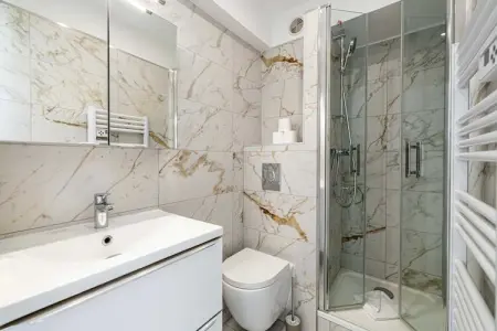 SZ-6-REBOULIN, Duplex moderne climatisé - 3 chambres/6 places - Cannes - Photo 5