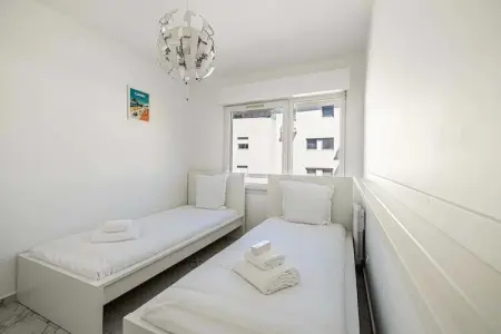 SZ-6-REBOULIN, Duplex moderne climatisé - 3 chambres/6 places - Cannes - Photo 66