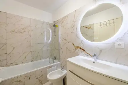 SZ-6-REBOULIN, Duplex moderne climatisé - 3 chambres/6 places - Cannes - Photo 91