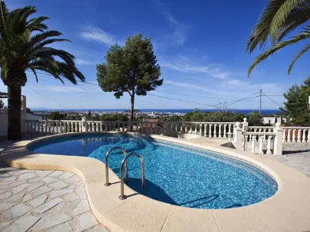 Villa rénovée avec piscine privée et parking au Montgo - Photo 1