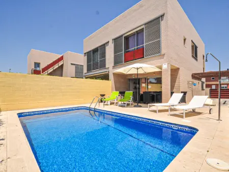 Villa familiale à Cambrils avec piscine privée, proche plage - Photo 1