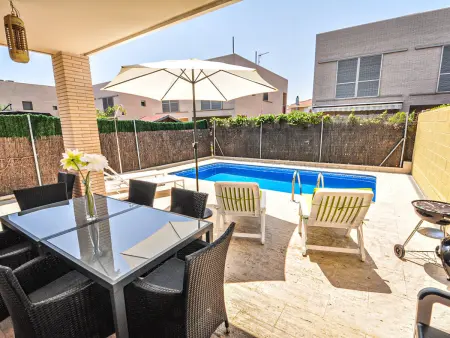 Villa familiale à Cambrils avec piscine privée, proche plage - Photo 2