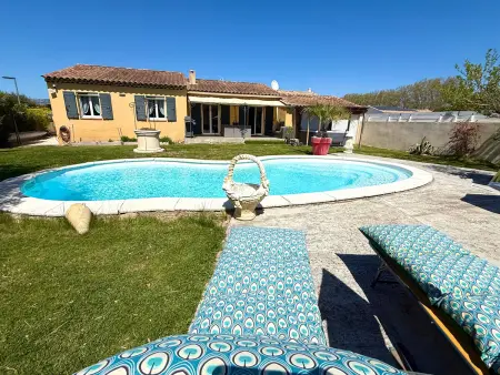 Charmante maison, piscine et clim - 8 pers., Maison 8 personnes à Mallemort - Photo 1