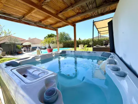 Charmante maison, piscine et clim - 8 pers., Maison 8 personnes à Mallemort - Photo 2