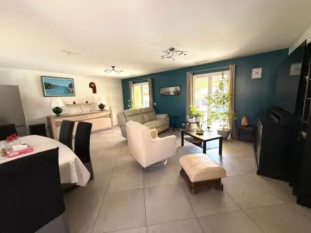 Charmante maison, piscine et clim - 8 pers., Maison 8 personnes à Mallemort - Photo 4