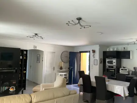 Charmante maison, piscine et clim - 8 pers., Maison 8 personnes à Mallemort - Photo 8