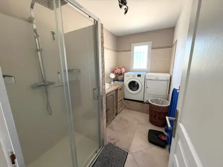 Charmante maison, piscine et clim - 8 pers., Maison 8 personnes à Mallemort - Photo 12