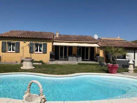 Charmante maison, piscine et clim - 8 pers., Maison 8 personnes à Mallemort - Photo 17