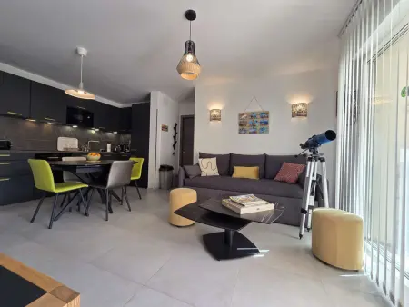 Appartement, clim et parking - 4 pers., Appartement 4 personnes à Lumio - Photo 2