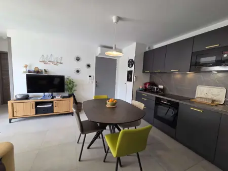 Appartement, clim et parking - 4 pers., Appartement 4 personnes à Lumio - Photo 3